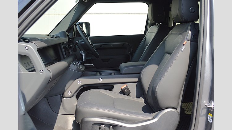 2024 認定中古車 Land Rover Defender 90 アイガーグレイ D300 AWD（AT） X-DYNAMIC SE