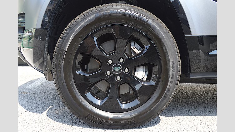2024 認定中古車 Land Rover Defender 90 アイガーグレイ D300 AWD（AT） X-DYNAMIC SE