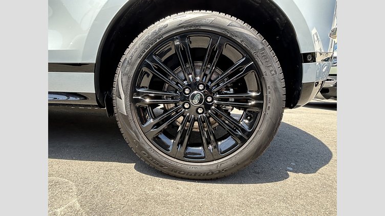 2023 認定中古車 Land Rover Range Rover Evoque アロイオスグレイ D200（ディーゼル） スタンダードホイールベース DYNAMIC SE