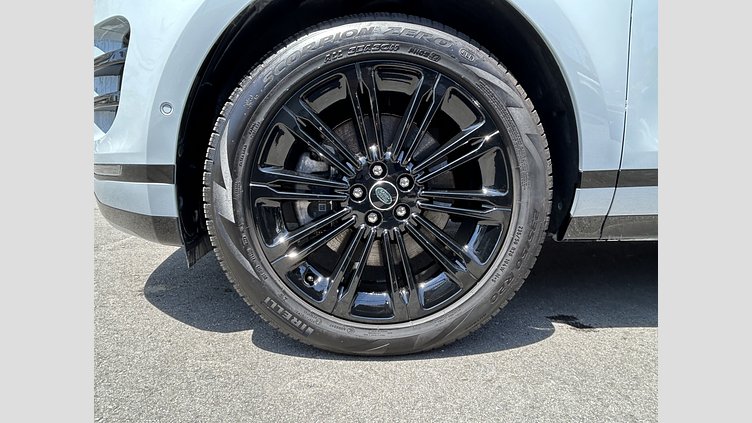 2023 認定中古車 Land Rover Range Rover Evoque アロイオスグレイ D200（ディーゼル） スタンダードホイールベース DYNAMIC SE