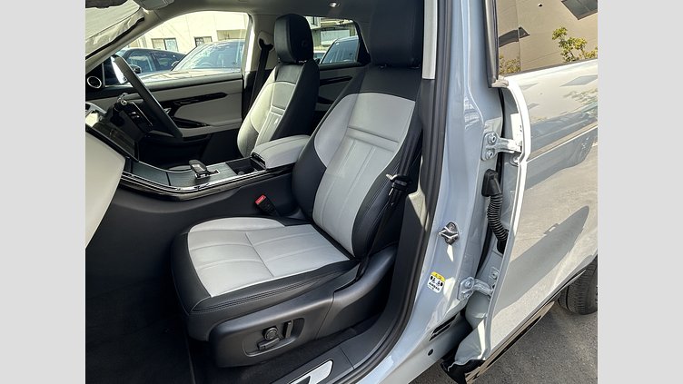 2023 認定中古車 Land Rover Range Rover Evoque アロイオスグレイ D200（ディーゼル） スタンダードホイールベース DYNAMIC SE