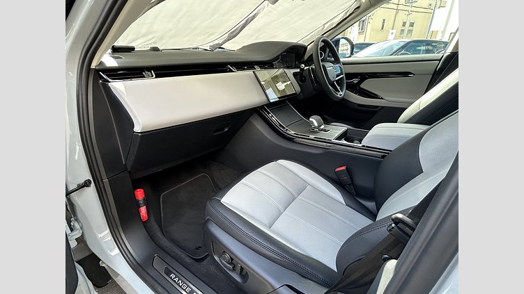 2023 認定中古車 Land Rover Range Rover Evoque アロイオスグレイ D200（ディーゼル） スタンダードホイールベース DYNAMIC SE