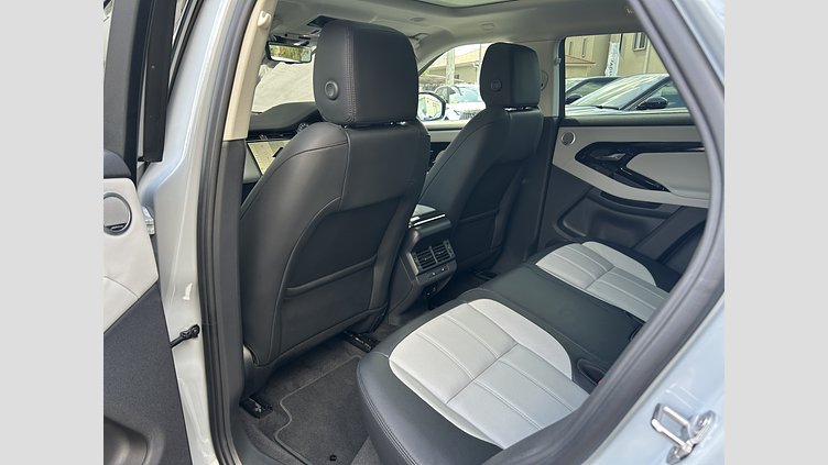 2023 認定中古車 Land Rover Range Rover Evoque アロイオスグレイ D200（ディーゼル） スタンダードホイールベース DYNAMIC SE