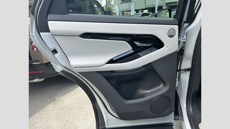 2023 認定中古車 Land Rover Range Rover Evoque アロイオスグレイ D200（ディーゼル） スタンダードホイールベース DYNAMIC SE