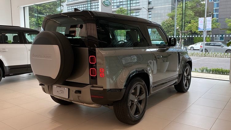 2025 新車 Land Rover Defender 90 Silicon Silver ​D300 X-Dynamic HSE