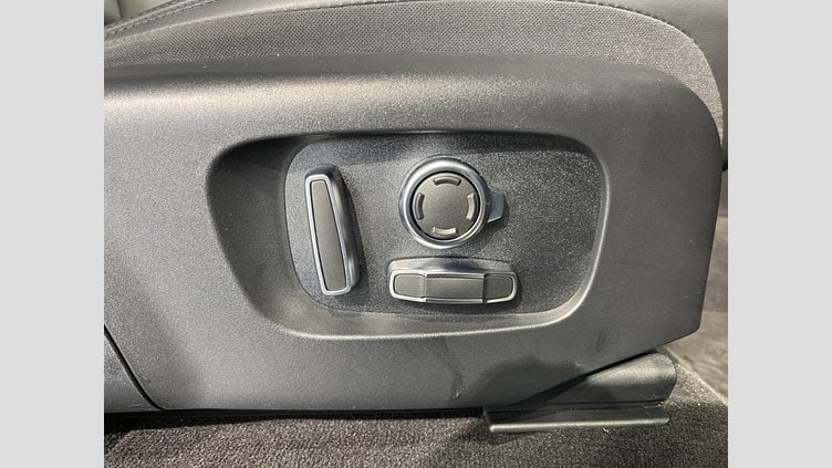 2024 認定中古車 Land Rover Range Rover Evoque トライベッカブルー P250（ガソリン） スタンダードホイールベース DYNAMIC HSE