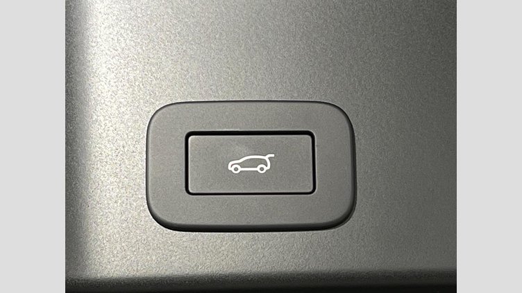 2024 認定中古車 Land Rover Range Rover Evoque サントリーニブラック P300eプラグインハイブリッド（ガソリン） スタンダードホイールベース DYNAMIC HSE