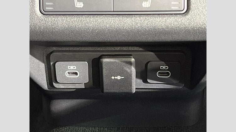 2024 認定中古車 Land Rover Range Rover Evoque サントリーニブラック P300eプラグインハイブリッド（ガソリン） スタンダードホイールベース DYNAMIC HSE