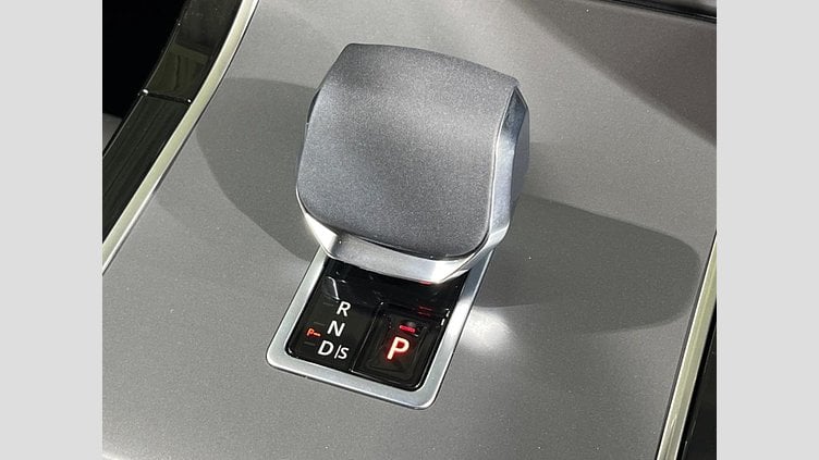 2024 認定中古車 Land Rover Range Rover Evoque サントリーニブラック P300eプラグインハイブリッド（ガソリン） スタンダードホイールベース DYNAMIC HSE