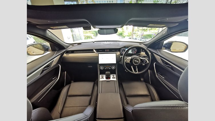 2024 認定中古車 Jaguar F-Pace オストゥーニパールホワイト D204 AWD（オートマチック）MHEV R-DYNAMIC SE