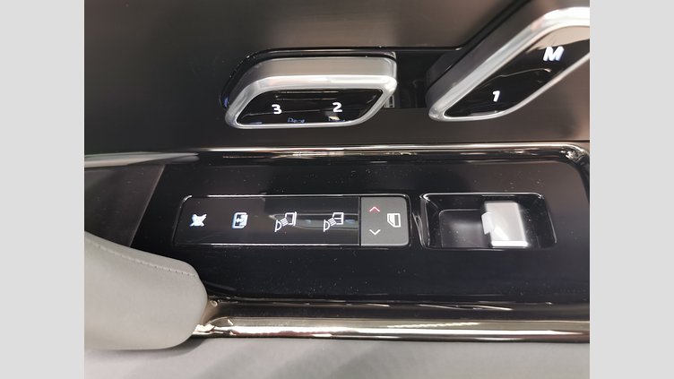 2024 認定中古車 Land Rover Range Rover アメジストグレイパープル - グロスフィニッシュ 615 AWD（AT） ロングホイールベース SV