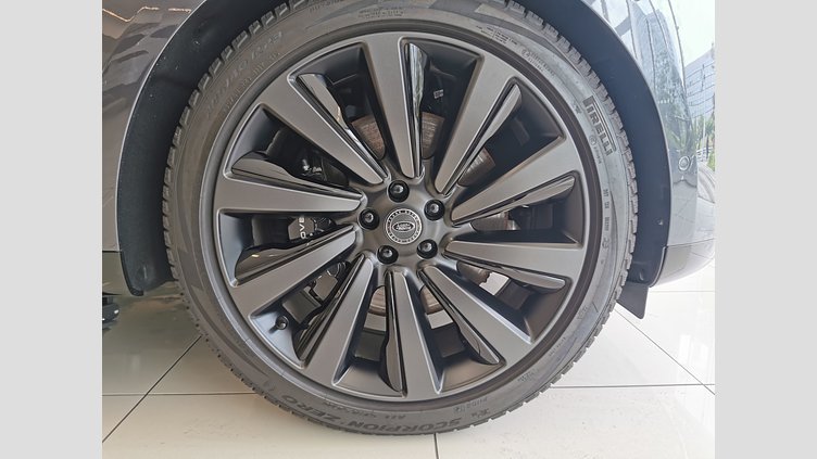 2024 認定中古車 Land Rover Range Rover アメジストグレイパープル - グロスフィニッシュ 615 AWD（AT） ロングホイールベース SV