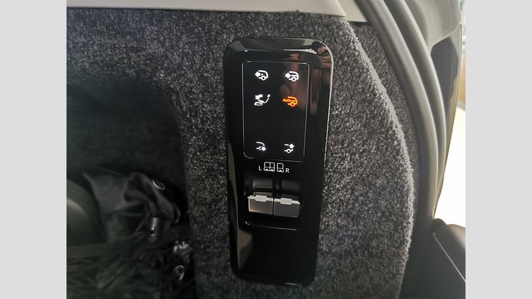 2024 認定中古車 Land Rover Range Rover アメジストグレイパープル - グロスフィニッシュ 615 AWD（AT） ロングホイールベース SV