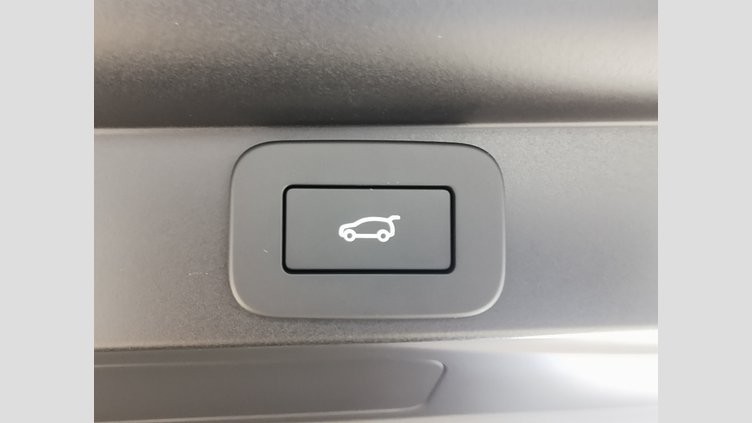 2024 認定中古車 Land Rover Range Rover アメジストグレイパープル - グロスフィニッシュ 615 AWD（AT） ロングホイールベース SV