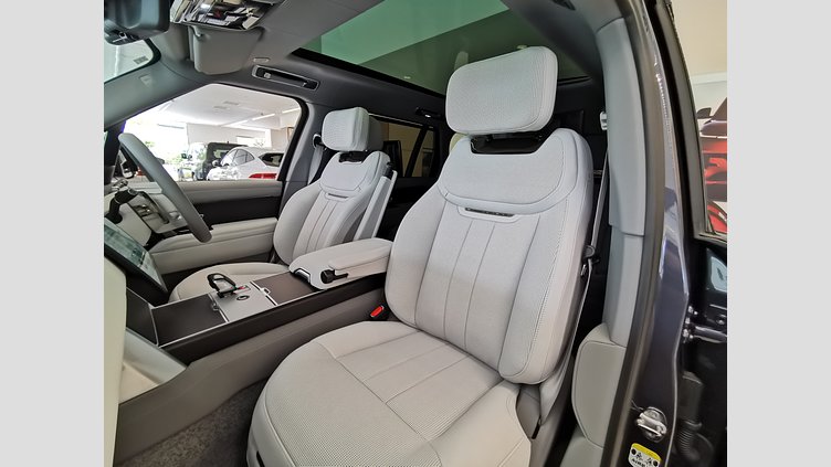 2024 認定中古車 Land Rover Range Rover アメジストグレイパープル - グロスフィニッシュ 615 AWD（AT） ロングホイールベース SV
