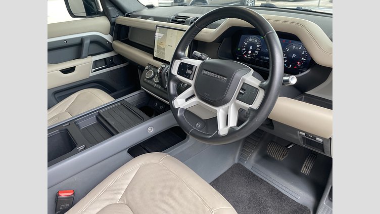 2022 認定中古車 Land Rover Defender 90 Fuji White 2.0 litre i4P Petrol HSE