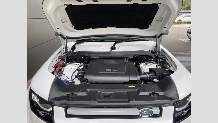 2022 認定中古車 Land Rover Defender 90 Fuji White 2.0 litre i4P Petrol HSE