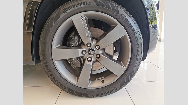 2024 認定中古車 Land Rover Defender 110 サントリーニブラック P525 AWD (AT) V8