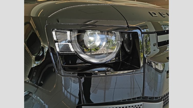 2024 認定中古車 Land Rover Defender 110 サントリーニブラック P525 AWD (AT) V8