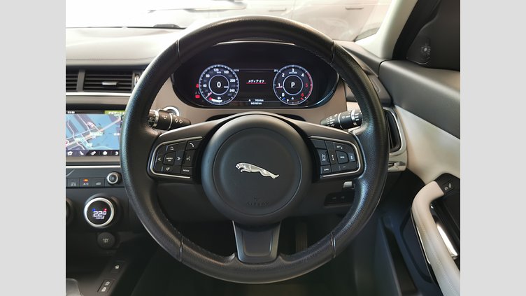 2018 認定中古車 Jaguar E-Pace カルデラレッド D180 オートマチック全輪駆動 S