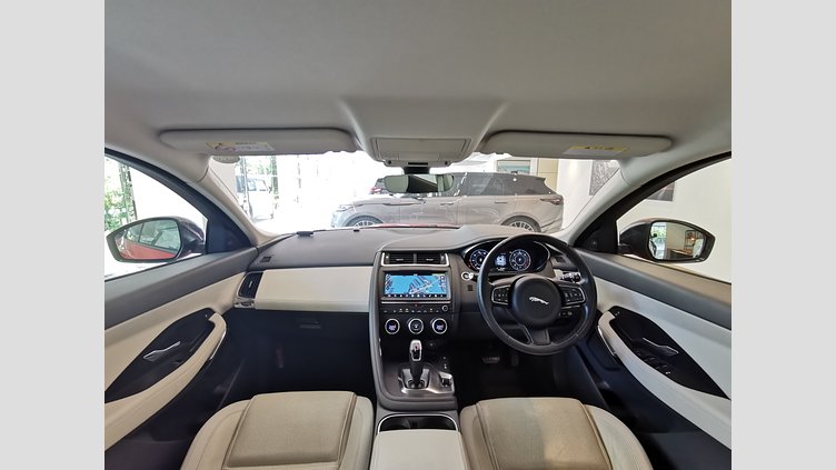 2018 認定中古車 Jaguar E-Pace カルデラレッド D180 オートマチック全輪駆動 S