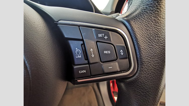 2018 認定中古車 Jaguar E-Pace カルデラレッド D180 オートマチック全輪駆動 S