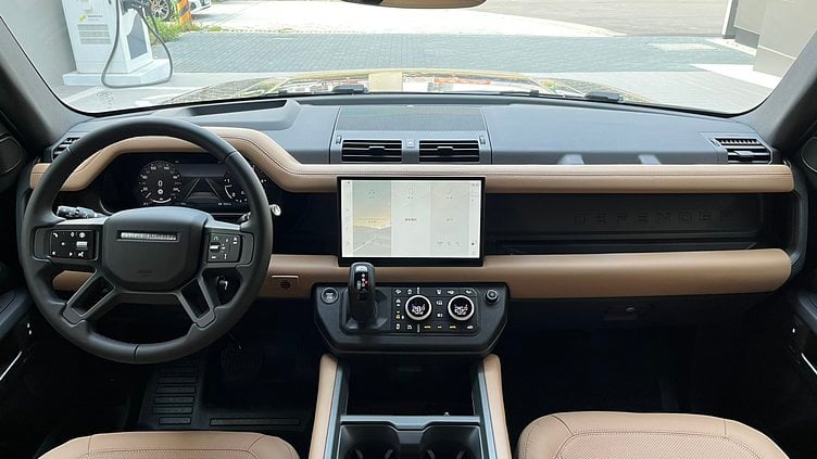 2025 認證中古車 Land Rover Defender 110 Santorini Black 3.0 litre i6D​ 110 X-Dynamic HSE