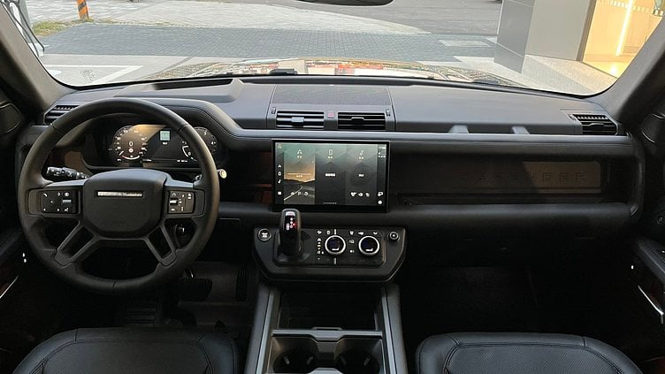 2025 新車 Land Rover Defender 110 Tasman Blue 3.0 litre i6D​ 110 X-Dynamic HSE