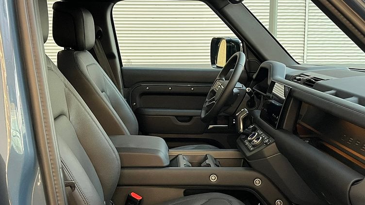 2025 新車 Land Rover Defender 110 Tasman Blue 3.0 litre i6D​ 110 X-Dynamic HSE