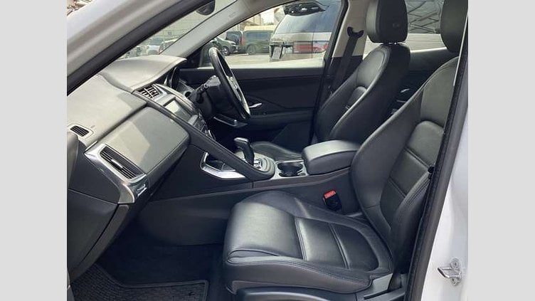 2019 認定中古車 Jaguar E-Pace フジホワイト P300 オートマチック全輪駆動 S