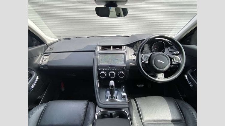 2019 認定中古車 Jaguar E-Pace フジホワイト P300 オートマチック全輪駆動 S