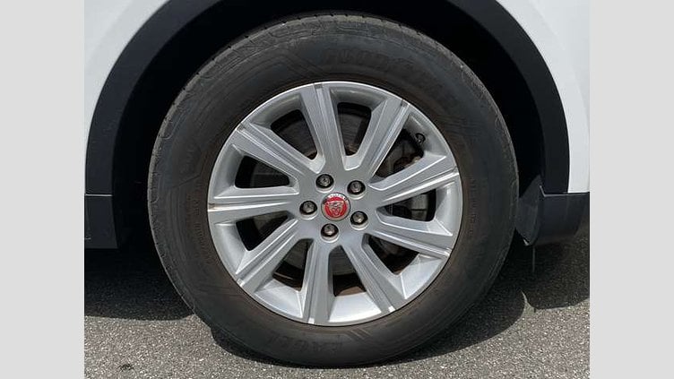 2019 認定中古車 Jaguar E-Pace フジホワイト P300 オートマチック全輪駆動 S