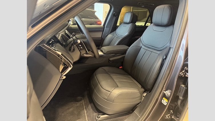 2025 SKLADOVÉ VOZIDLÁ Land Rover Range Rover Sport Charente Grey NEW Land Rover RANGE ROVER SPORT, 3.0D I6 300PS, SE