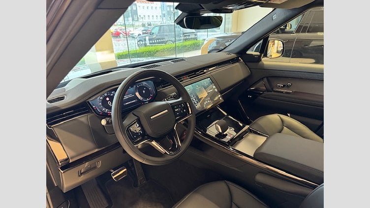 2025 SKLADOVÉ VOZIDLÁ Land Rover Range Rover Sport Charente Grey NEW Land Rover RANGE ROVER SPORT, 3.0D I6 300PS, SE