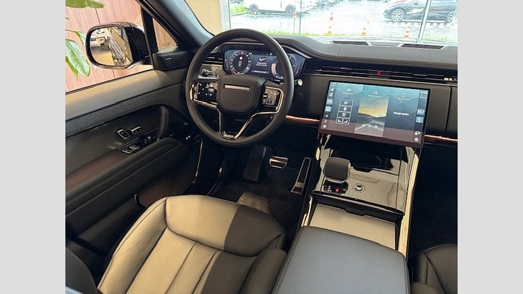 2025 SKLADOVÉ VOZIDLÁ Land Rover Range Rover Sport Charente Grey NEW Land Rover RANGE ROVER SPORT, 3.0D I6 300PS, SE