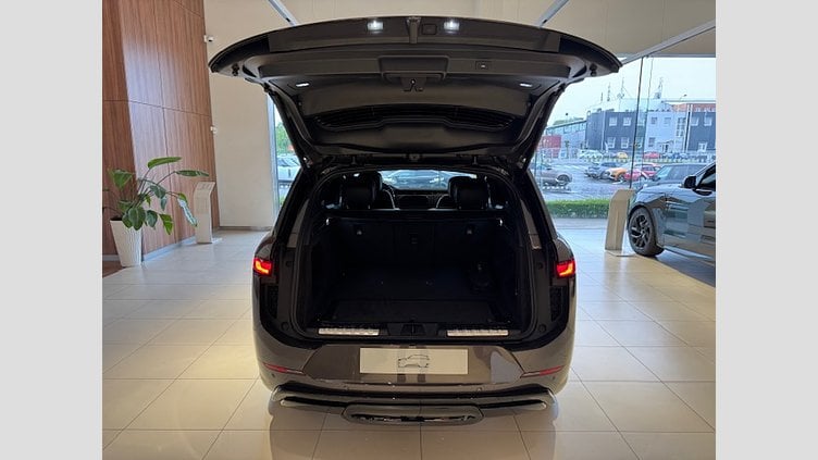 2025 SKLADOVÉ VOZIDLÁ Land Rover Range Rover Sport Charente Grey NEW Land Rover RANGE ROVER SPORT, 3.0D I6 300PS, SE