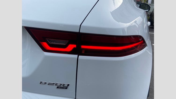 2022 認定中古車 Jaguar E-Pace フジ ホワイト D200 AWD（オートマチック） S
