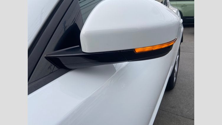2022 認定中古車 Jaguar E-Pace フジ ホワイト D200 AWD（オートマチック） S