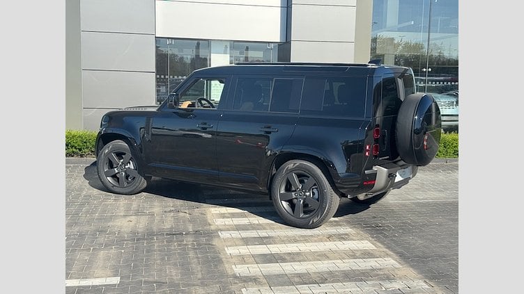 2025 SKLADOVÉ VOZIDLÁ Land Rover Defender 110 Santorini Black NEW LAND ROVER DEFENDER 3.0 300K