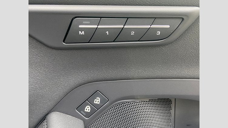 2022 認定中古車 Jaguar E-Pace フジ ホワイト D200 AWD（オートマチック） S