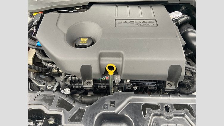 2022 認定中古車 Jaguar E-Pace フジ ホワイト D200 AWD（オートマチック） S