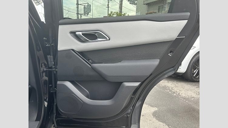 2024 認定中古車 Land Rover Range Rover Velar サントリーニブラック D200（ディーゼル） Dynamic SE