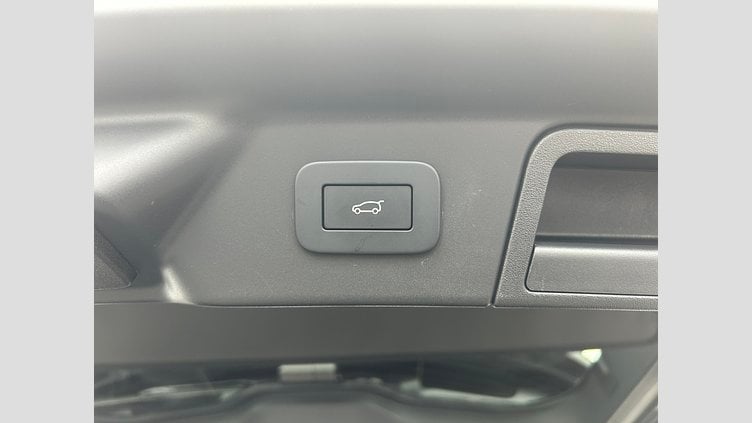 2024 認定中古車 Land Rover Range Rover Velar サントリーニブラック D200（ディーゼル） Dynamic SE