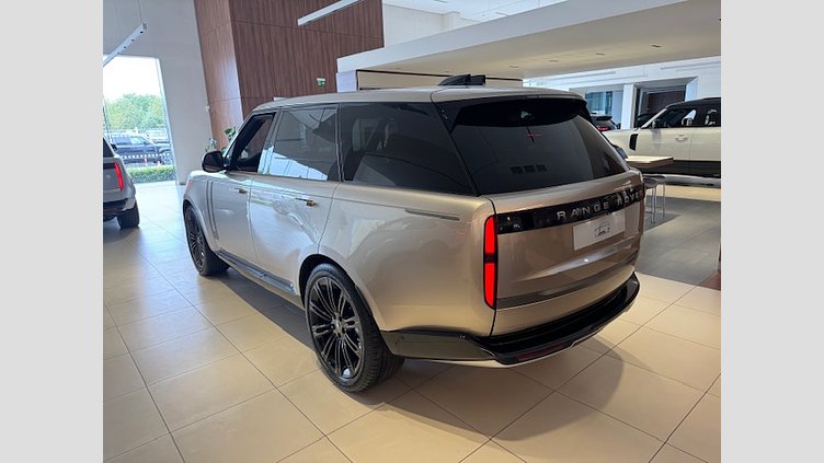 2025 SKLADOVÉ VOZIDLÁ Land Rover Range Rover Zlatá Sunset NEW.
 Land Rover RANGE ROVER