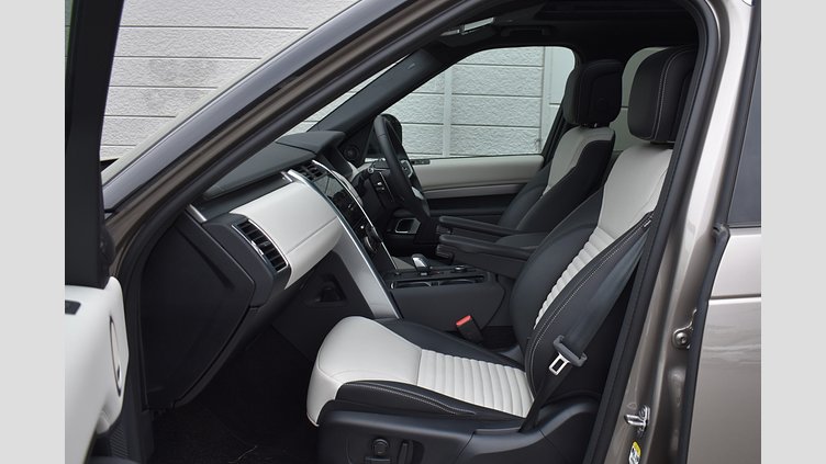 2024 認定中古車 Land Rover Discovery ランタオブロンズ D300マイルドハイブリッド（ディーゼル） スタンダードホイールベース Dynamic SE