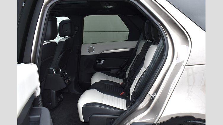 2024 認定中古車 Land Rover Discovery ランタオブロンズ D300マイルドハイブリッド（ディーゼル） スタンダードホイールベース Dynamic SE