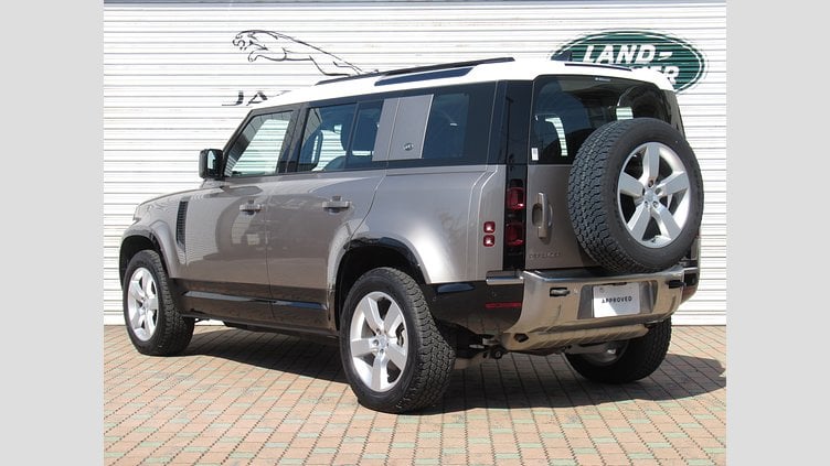 2023 認定中古車 Land Rover Defender 110 ランタオブロンズ P300 AWD（AT） SE