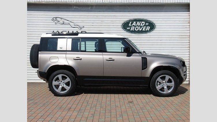 2023 認定中古車 Land Rover Defender 110 ランタオブロンズ P300 AWD（AT） SE