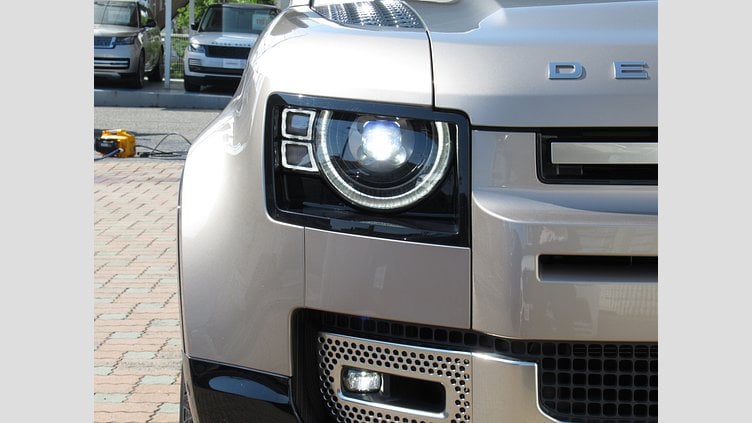 2023 認定中古車 Land Rover Defender 110 ランタオブロンズ P300 AWD（AT） SE
