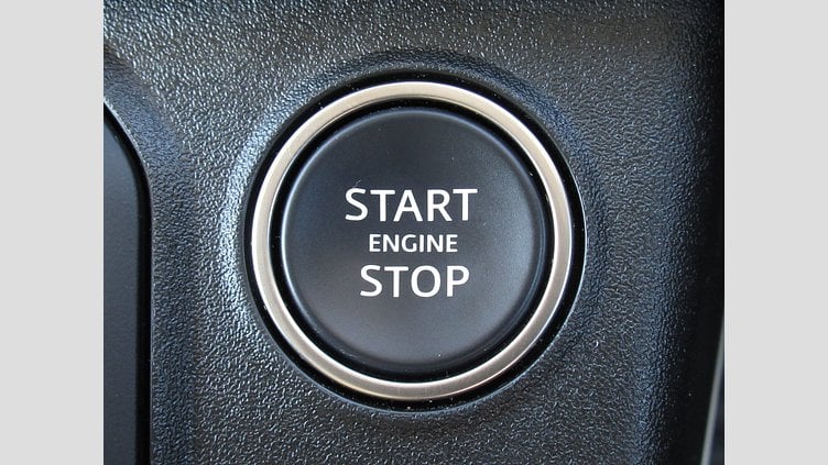2023 認定中古車 Land Rover Defender 110 ランタオブロンズ P300 AWD（AT） SE